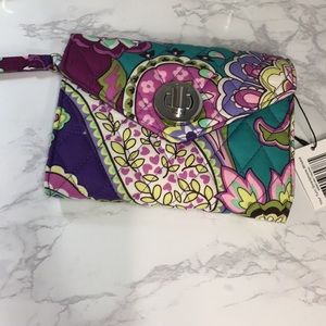Vera Bradley smartphone wristlet/ wallet